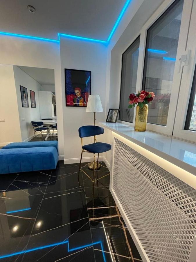 1 Room 65M2 Center Of Obolon Near River Side. Kyiv Exterior foto